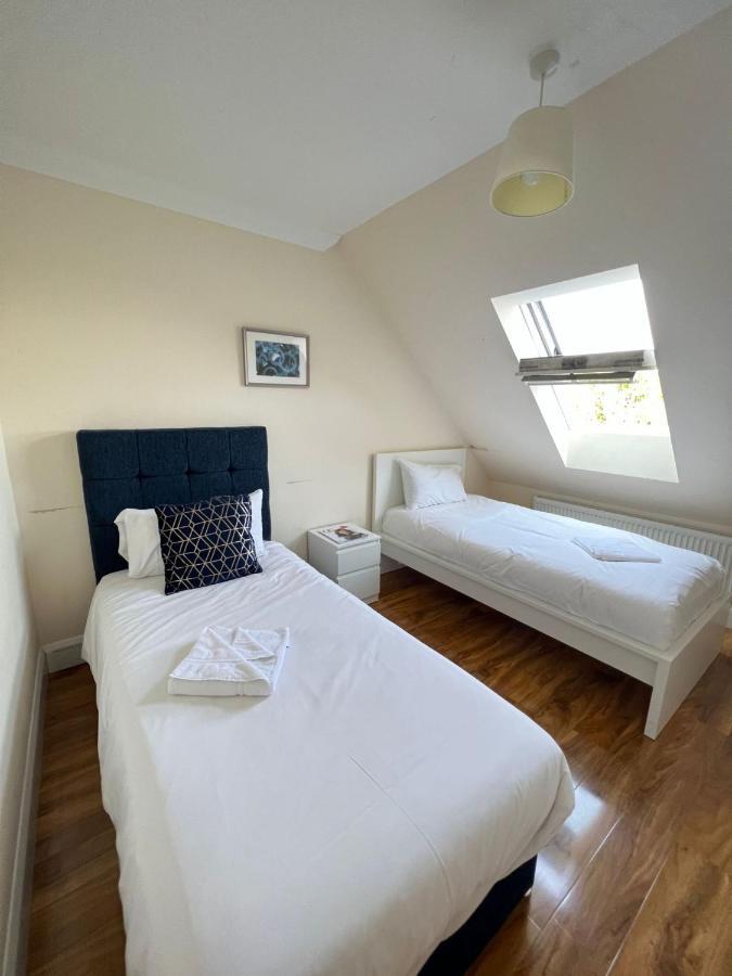 Rc Airport Rooms Stanwell Dış mekan fotoğraf