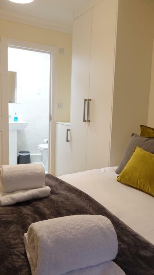 Rc Airport Rooms Stanwell Dış mekan fotoğraf